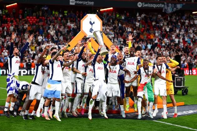 Son Heung-Min of Tottenham Hotspur and team mates lift the UEFA Europa League Trophy Tottenham Hotspur v Manchester United, ManU Europa League Final, Football, San Mames Stadium, Bilbao, Spain - 21 May 2025 EDITORIAL USE ONLY No use with unauthorised audio, video, data, fixture lists, club league logos or live services. Online in-match use limited to 120 images, no video emulation. No use in betting, games or single club league player publications. Copyright: xJamesxMarsh Shutterstockx 15312890fd