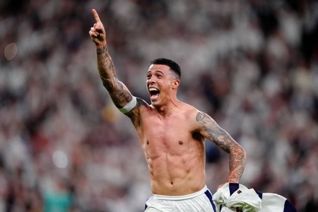 Pedro Porro of Tottenham Hotspur celebrates Tottenham Hotspur v Manchester United, ManU Europa League Final, Football, San Mames Stadium, Bilbao, Spain - 21 May 2025 EDITORIAL USE ONLY No use with unauthorised audio, video, data, fixture lists, club league logos or live services. Online in-match use limited to 120 images, no video emulation. No use in betting, games or single club league player publications. Copyright: xGokhanxTaner Shutterstockx 15312892gn