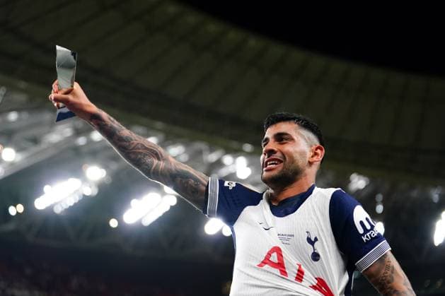 Cristian Romero of Tottenham Hotspur celebrates Tottenham Hotspur v Manchester United, ManU Europa League Final, Football, San Mames Stadium, Bilbao, Spain - 21 May 2025 EDITORIAL USE ONLY No use with unauthorised audio, video, data, fixture lists, club league logos or live services. Online in-match use limited to 120 images, no video emulation. No use in betting, games or single club league player publications.  Copyright: xGokhanxTaner Shutterstockx 15312892hk