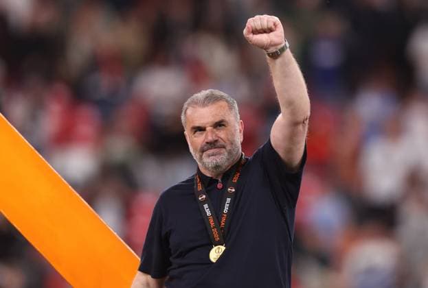 Bilbao, Spain, 21st May 2025. Ange Postecoglou coach of Tottenham reacts after the Tottenham Hotspur vs Manchester United, ManU UEFA Europa League Final match at San Mames, Bilbao. Picture credit should read: David Klein Sportimage EDITORIAL USE ONLY. No use with unauthorised audio, video, data, fixture lists, club league logos or live services. Online in-match use limited to 120 images, no video emulation. No use in betting, games or single club league player publications. SPI_220_DK_Tottenham_Man_Utd SPI-3943-0223