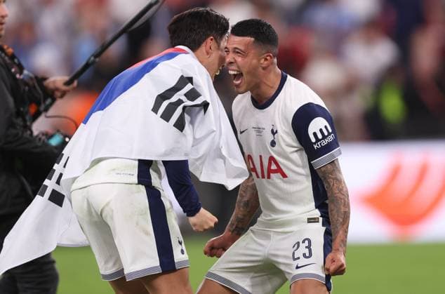 Bilbao, Spain, 21st May 2025. Son Heung-Min of Tottenham celebrates with Pedro Porro of Tottenham after the Tottenham Hotspur vs Manchester United, ManU UEFA Europa League Final match at San Mames, Bilbao. Picture credit should read: David Klein Sportimage EDITORIAL USE ONLY. No use with unauthorised audio, video, data, fixture lists, club league logos or live services. Online in-match use limited to 120 images, no video emulation. No use in betting, games or single club league player publications. SPI_238_DK_Tottenham_Man_Utd SPI-3943-0241