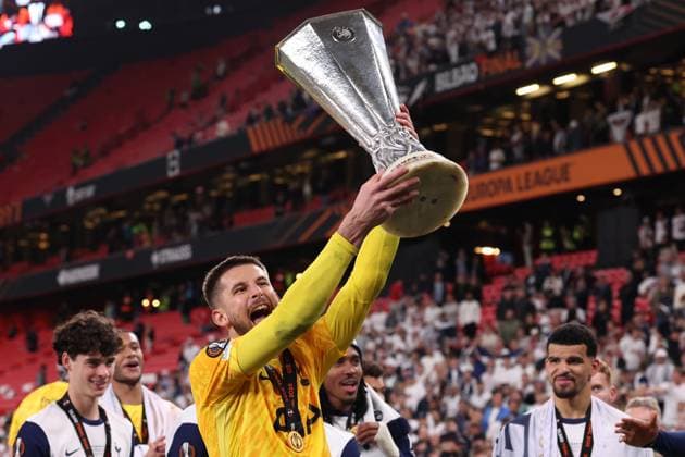 Bilbao, Spain, 21st May 2025. Guglielmo Vicario of Tottenham celebrates after the Tottenham Hotspur vs Manchester United, ManU UEFA Europa League Final match at San Mames, Bilbao. Picture credit should read: David Klein Sportimage EDITORIAL USE ONLY. No use with unauthorised audio, video, data, fixture lists, club league logos or live services. Online in-match use limited to 120 images, no video emulation. No use in betting, games or single club league player publications. SPI_254_DK_Tottenham_Man_Utd SPI-3943-0257