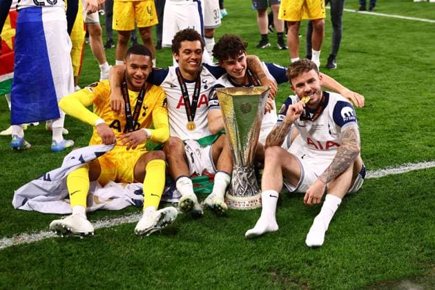 Bilbao, Spain, 21st May 2025. Brennan Johnson (2nd L), Archie Gray (2nd R) and James Maddison of Tottenham celebrate after the Tottenham Hotspur vs Manchester United, ManU UEFA Europa League Final match at San Mames, Bilbao. Picture credit should read: David Klein Sportimage EDITORIAL USE ONLY. No use with unauthorised audio, video, data, fixture lists, club league logos or live services. Online in-match use limited to 120 images, no video emulation. No use in betting, games or single club league player publications. SPI_261_DK_Tottenham_Man_Utd SPI-3943-0264