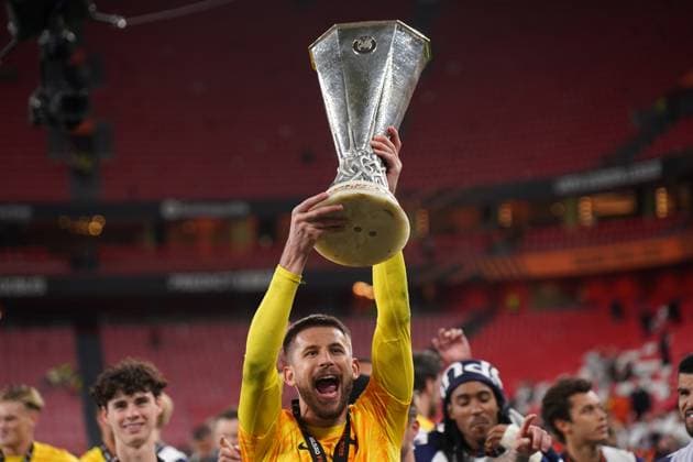 2025 UEFA Europa League Final: Tottenham Hotspur F.C. vs. Manchester United, ManU F.C. Guglielmo Vicario of Tottenham Hotspur F.C. celebrates, as Tottenham are crowned champions after the 2025 UEFA Europa League Final: Tottenham Hotspur F.C. vs. Manchester United F.C. match on 21 May 2025, at San Mames Stadium, in Bilbao, Spain Bilbao San Mames Stadium Spain Copyright: xAlexandraxFechetex DSC01885