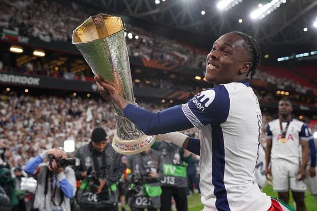 2025 UEFA Europa League Final: Tottenham Hotspur F.C. vs. Manchester United, ManU F.C. Mathys Tel of Tottenham Hotspur F.C. celebrates, as Tottenham are crowned champions after the 2025 UEFA Europa League Final: Tottenham Hotspur F.C. vs. Manchester United F.C. match on 21 May 2025, at San Mames Stadium, in Bilbao, Spain Bilbao San Mames Stadium Spain Copyright: xAlexandraxFechetex DSC02095