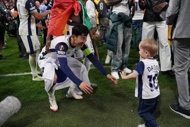 2025 UEFA Europa League Final: Tottenham Hotspur F.C. vs. Manchester United, ManU F.C. Heung-Min Son of Tottenham Hotspur F.C. celebrates, as Tottenham are crowned champions after the 2025 UEFA Europa League Final: Tottenham Hotspur F.C. vs. Manchester United F.C. match on 21 May 2025, at San Mames Stadium, in Bilbao, Spain Bilbao San Mames Stadium Spain Copyright: xAlexandraxFechetex DSC02946