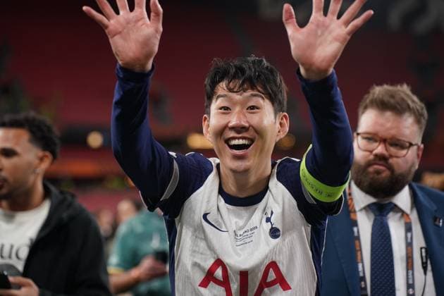 2025 UEFA Europa League Final: Tottenham Hotspur F.C. vs. Manchester United, ManU F.C. Heung-Min Son of Tottenham Hotspur F.C. celebrates, as Tottenham are crowned champions after the 2025 UEFA Europa League Final: Tottenham Hotspur F.C. vs. Manchester United F.C. match on 21 May 2025, at San Mames Stadium, in Bilbao, Spain Bilbao San Mames Stadium Spain Copyright: xAlexandraxFechetex DSC03101