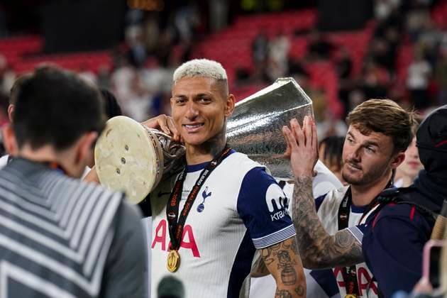 Tottenham Hotspur FC v Manchester United, ManU FC Tottenham Hotspur forward Richarlison (9) and Tottenham Hotspur midfielder James Maddison (10) carry the trophy after winning during the Tottenham Hotspur FC v Manchester United FC UEFA Europa League Final at the Estadio de San MamÃ s, Bilbao, Biscay, Spain on 21 May 2025 Credit: Eleanor Hoad Every Second Media Editorial use only. All images are copyright Every Second Media Limited. No images may be reproduced without prior permission. Copyright: xIMAGO EveryxSecondxMediax ESM-1483-0035 EleanorxHoadx xEveryxSecondxMediax