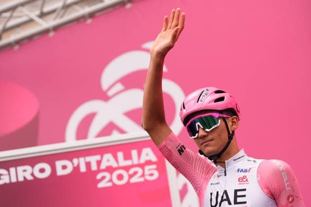 Del Toro Romero Isaac of Uae Team Emirates Xrg pink jersey during the stage 12 of the Giro d™Italia from Modena to Viadana (Oglio-Po), Italy - Thursday, May 22, 2025. - cycling.  Copyright: xFabioxFerrari LaPressex
