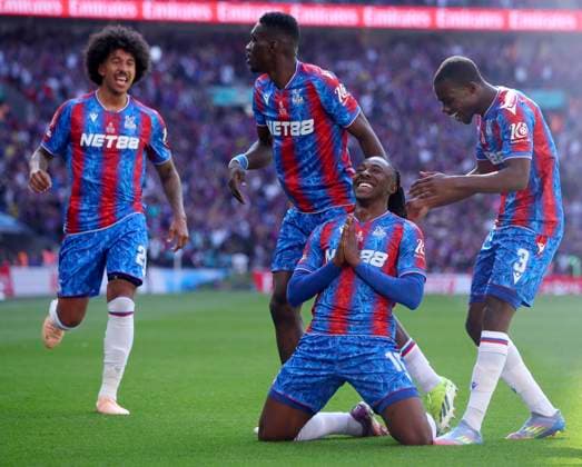 Crystal Palace v Manchester City - Emirates FA Cup Final Eberechi Eze, Ismaila Sarr, Tyrick Mitchell and Chris Richards of Crystal Palace celebrate first goal during the Emirates FA Cup Final match between Crystal Palace and Manchester City at Wembley Stadium on May 17, 2025 in London, England. London Wembley Stadium England United Kingdom Copyright: xEdxSykes Sportsphoto APLx 14127406