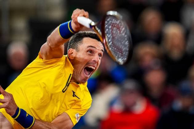 HAMBURG, GERMANY - MAY 22: Roberto Bautista Agut of Spain serves in his Men s Singles Quarter Final match against Flavio Cobolli of Italy during Day Six of the Bitpanda Hamburg Open at Am Rothenbaum on May 22, 2025 in Hamburg, Germany. (Photo by Rene Nijhuis) SPO  Copyright: xRenexNijhuis