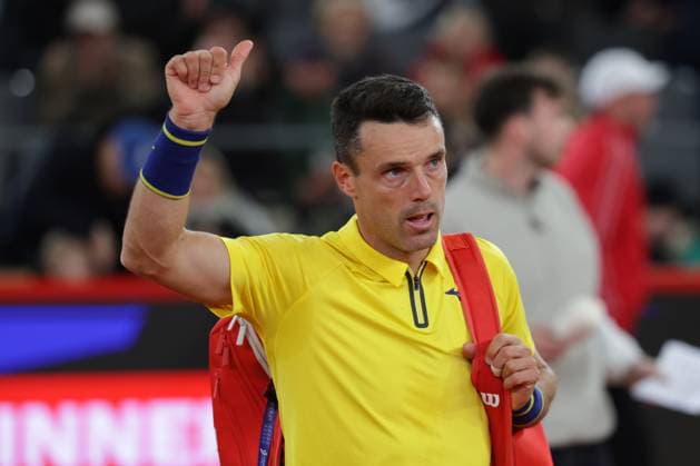 GER, Hamburg, xFSx , ATP 500 , Mens Tennis Tournament Bitpanda Hamburg Open 2025, Quarterfinals , 22 05 2025 Roberto Bautista Agut ESP says goodbye to the audience in Hamburg Copyright: HMBxMedia FernandoxSoares