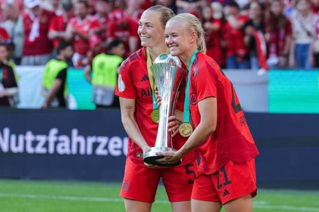 Soccer DFB Cup Women Final FC Bayern Munich SV Werder Bremen on 01 05 2025 at RheinEnergieStadion in Cologne Magdalena Eriksson Munich , left Pernille Harder Munich , right with the cup DFB regulations prohibit any use of photographs as image sequences and or quasi video xJRx