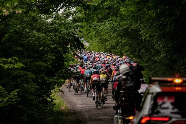 The pack rides during the stage 12 of the Giro dÕItalia from Modena to Viadana (Oglio-Po), Italy - Thursday, May 22, 2025. - cycling.  Copyright: xMarcoxAlpozzi LaPressex