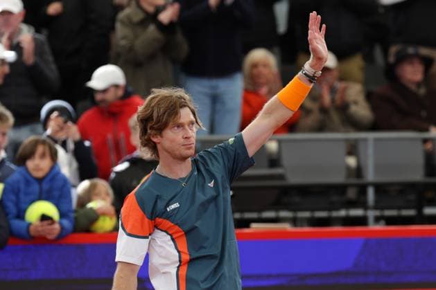 GER, Hamburg, xFSx , ATP 500 , Mens Tennis Tournament Bitpanda Hamburg Open 2025, Quarterfinals , 22 05 2025 Andrey Rublev RUS wins against Luciano Darderi ITA ,cheering, cheering, cheering, cheering Copyright: HMBxMedia FernandoxSoares