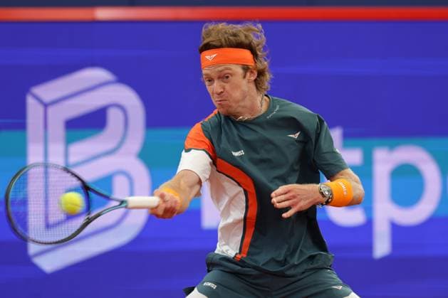 GER, Hamburg, xFSx , ATP 500 , Mens Tennis Tournament Bitpanda Hamburg Open 2025, Quarterfinals , 22 05 2025 Andrey Rublev RUS plays a forehand Copyright: HMBxMedia FernandoxSoares