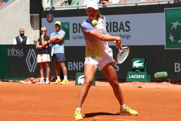 May 22, 2025, Paris, France: IGA SWIATEK of Poland during practice session the week before of French Open 2025 at Roland Garros in Paris. Paris France - ZUMAc278 20250522_zsp_c278_030 Copyright: xMarcinxCholewinskix
