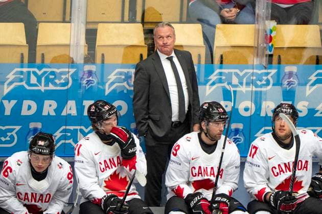 Denmark IIHF Hockey Worlds Canada vs Denmark Head coach Dean Evason, Canada during the quarter final match between Canada and Denmark at the IIHF Ice Hockey World Championships in Herning, Denmark, Thursday May 22, 2025 , Herning Denmark Mors  Copyright: BoxAmrstrupx xRitzauxScanpix BoxAmstrupx spdk20250522-215723-L