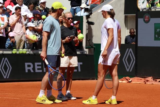 Roland Garros 2025 Wim Fissette, Daria Abramowicz, Iga Swiatek during training before Roland Garros 2025 tennis tournament in Paris France on 22 May 2025. Paris France  Copyright: xFotoxOlimpikx originalFilename:jastrzebowski-rolandga250522_np2PY.jpg