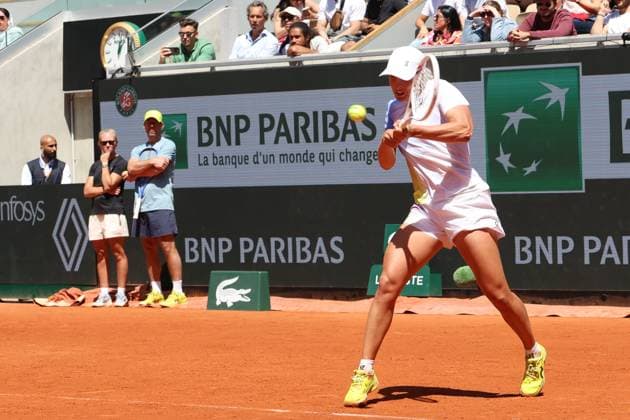 Roland Garros 2025 Wim Fissette, Daria Abramowicz, Iga Swiatek during training before Roland Garros 2025 tennis tournament in Paris France on 22 May 2025. Paris France  Copyright: xFotoxOlimpikx originalFilename:jastrzebowski-rolandga250522_npIZx.jpg