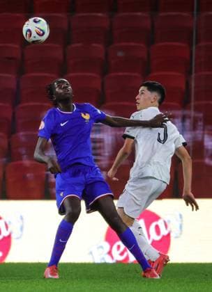 May 22, 2025, Tirana, Tirana, Albania: Believe Munongo of France and Jose Neto of Portugal fight for the ball during the UEFA European Under-17 Championship 2024 25 Group A match between France and Portugal on 22 May, 2025 in Tirana, Albania. Tirana Albania - ZUMAb266 20250522_zip_b266_008 Copyright: xArmandoxBabanix