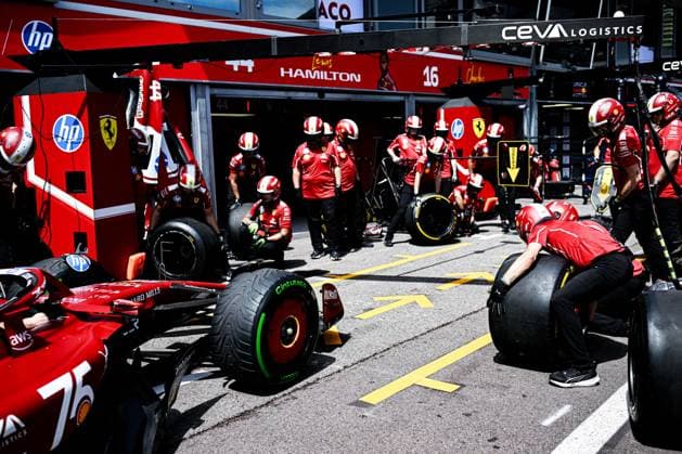 MOTORI - Formula 1 - TAG Heuer Grand Prix de Monaco 2025 - Practice 1 & 2 Of The Team Scuderia Ferrari HP, Ferrari SF-25,Practice Pit Stop In Pit lane,During Fia Formula One World Championship, WM, Weltmeisterschaft F1 Monaco Grand Prix 2025, 22 May In Monte Carlo , Monaco Monaco  Copyright: xIPAxSport ABACAx