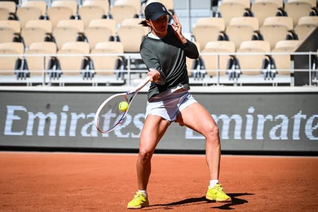 May 23, 2025, Paris, France, France: Iga SWIATEK of Poland during a training session of Roland-Garros 2025, French Open 2025, Grand Slam tennis tournament at Roland-Garros Stadium on May 23, 2025 in Paris, France. Paris France - ZUMAm308 20250523_zsp_m308_003 Copyright: xMatthieuxMirvillex