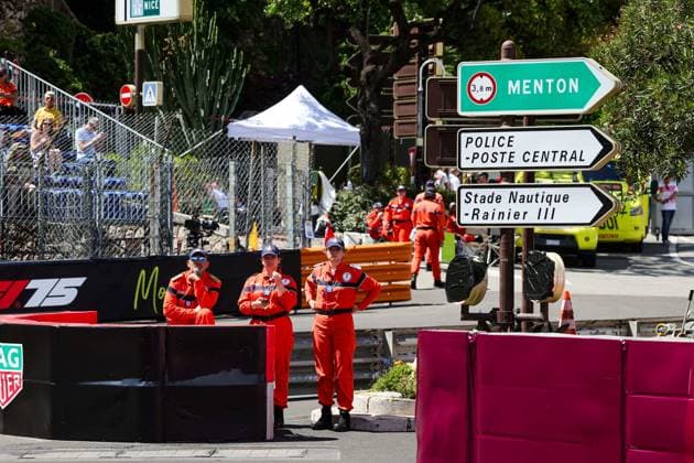F1 - MONACO GRAND PRIX 2025 Marshall during the Formula 1 Tag Heuer Grand Prix de Monaco, 8th round of the 2025 FIA Formula One World Championship, WM, Weltmeisterschaft from May 23 to 25, 2025 on the Circuit de Monaco, in Monte-Carlo, Monaco - Monte-CarloMonaco  Copyright: xFLORENTxGOODENx