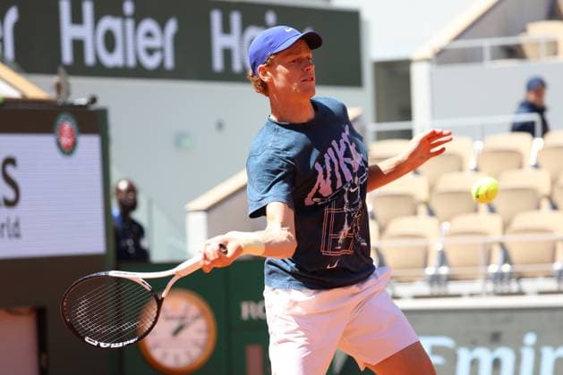 ROLAND GARROS 2025 Thierry Larret MAXPPP - PARIS (75) 23 05 2025 Thierry Larret Maxppp. Tennis. Roland Garros 2025. Internationaux de France de tennis. Stade Roland Garros, Paris (75). Le 23 mai 2025. Entrainement Jannik SINNER vs Casper RUUD PARIS (75) STADE ROLAND GARROS PARIS ILE DE FRANCE FRANCE  Copyright: xMAXPPPxThierryxLarretx TLR202505239022 TLR202505239022
