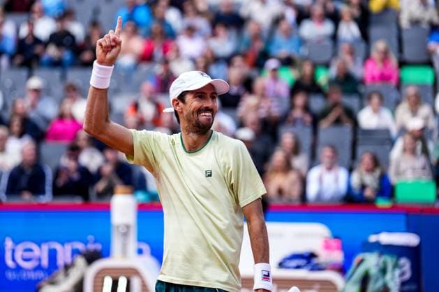 HAMBURG, GERMANY - MAY 23: Andres Molteni of Argentina celebrates victory in his Men s Doubles Semi Final match with Fernando Romboli of Brazil against Harri Heliovaara of Finland and Henry Patten of Great Britain during Day Seven of the Bitpanda Hamburg Open at Am Rothenbaum on May 23, 2025 in Hamburg, Germany. (Photo by Rene Nijhuis) SPO  Copyright: xRenexNijhuis