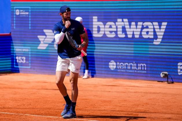 HAMBURG, GERMANY - MAY 23: Andrea Vavassori of Italy celebrates victory after his Men s Doubles Semi Final match with Simone Bolelli of Italy against Joe Salisbury of Great Britain and Neal Skupski of Great Britain during Day Seven of the Bitpanda Hamburg Open at Am Rothenbaum on May 23, 2025 in Hamburg, Germany. (Photo by Rene Nijhuis) SPO  Copyright: xRenexNijhuis