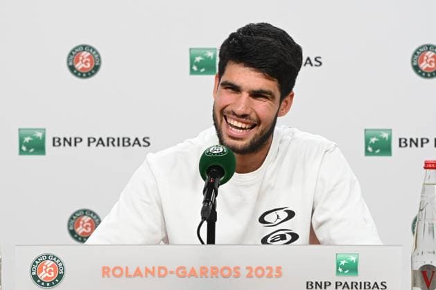 Media Day: Carlos Alcaraz answers journalists questions during Media Day at the Roland Garros Media Center on May 23, 2025. - 23 05 2025 - France Ile-de-France (region) Paris -  JulienxMattiax xLexPictorium LePictorium_0308689