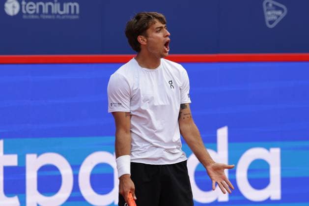 GER, Hamburg, xFSx , ATP 500 , Mens Tennis Tournament Bitpanda Hamburg Open 2025, Semifinals , Mens Doubles , 23 05 2025 Flavio Cobolli ITA disappointed, disappointed looking, dissapointed, sad, frustrated, frustrated, frustrated Copyright: HMBxMedia FernandoxSoares