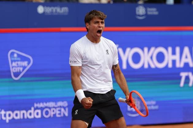 GER, Hamburg, xFSx , ATP 500 , Mens Tennis Tournament Bitpanda Hamburg Open 2025, Semifinals , Mens Doubles , 23 05 2025 Flavio Cobolli ITA cheering, cheering, cheering, cheering Copyright: HMBxMedia FernandoxSoares