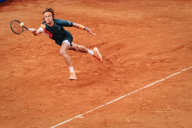 Tennis Men bitpanda Hamburg Open ATP 500 Felix Auger Aliassime CAN vs Andrei Andrejewitsch Rubljow RUS 23 05 2025 Andrei Andrejewitsch Rubljow Forehand Hamburg Tennisstadion am Rothenbaum Hamburg Germany