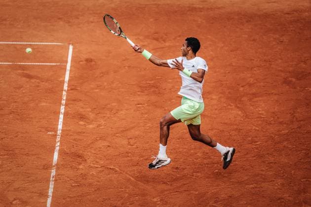 Tennis Men bitpanda Hamburg Open ATP 500 Felix Auger Aliassime CAN vs Andrei Andreyevich Rublev RUS 23 05 2025 Felix Auger Aliassime jumped forehand Hamburg Tennisstadion am Rothenbaum Hamburg Germany