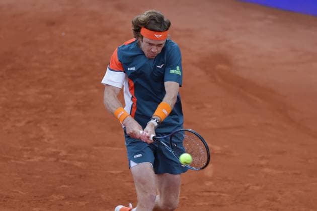 GER, Hamburg, xFSx , ATP 500 , Mens Tennis Tournament Bitpanda Hamburg Open 2025, Semifinals , Mens Singles , 23 05 2025 Andrey Rublev RUS plays a backhand Copyright: HMBxMedia FernandoxSoares