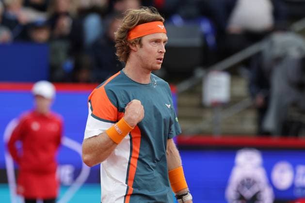 GER, Hamburg, xFSx , ATP 500 , Mens Tennis Tournament Bitpanda Hamburg Open 2025, Semifinals , Mens Singles , 23 05 2025 Andrey Rublev RUS Winner fist, cheer , makes the cross Copyright: HMBxMedia FernandoxSoares