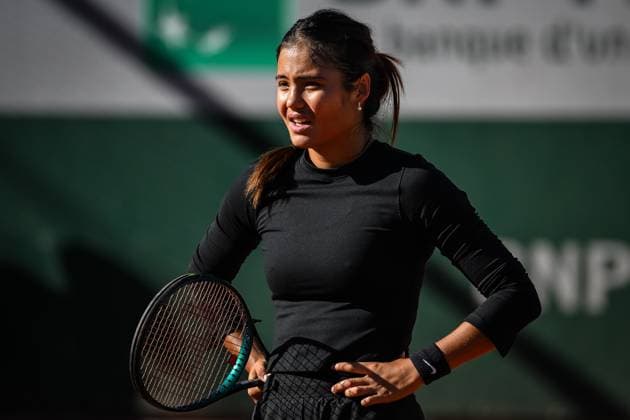 May 23, 2025, Paris, France: EMMA RADUCANU of Great Britain during a training session of Roland-Garros 2025, French Open 2025, Grand Slam tennis tournament at Roland-Garros Stadium. Paris France - ZUMAm308 20250523_zsp_m308_028 Copyright: xMatthieuxMirvillex