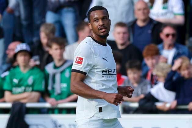 Alassane Plea Borussia Moenchengladbach looks on, Friendly match, FC Eintracht Rheine vs Borussia Moenchengladbach, OBI Arena on May 21, 2025 in Rheine, Germany Photo by Marco Steinbrenner DeFodi Images Alassane Plea Borussia Moenchengladbach looks on, Friendly match, FC Eintracht Rheine vs Borussia Moenchengladbach, OBI Arena, May 21, 2025 in Rheine, Germany Photo by Marco Steinbrenner DeFodi Images