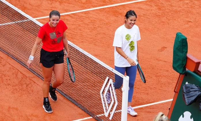 Jodie Burrage after practice with Emma Raducanu French Open Tennis, Saturday Previews, Qualifying and Practice, Tennis, Roland Garros, Paris, France - 24 May 2025 EDITORIAL USE ONLY No use with unauthorised audio, video, data, fixture lists, club league logos or live services. Online in-match use limited to 120 images, no video emulation. No use in betting, games or single club league player publications. Copyright: xJavierxGarcia Shutterstockx 15314612s