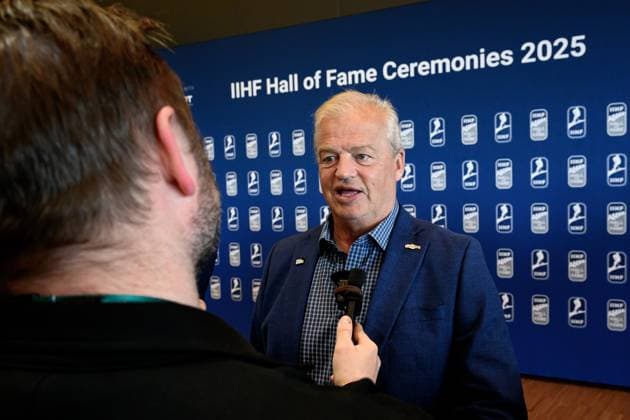 250524 Bengt Ake Gustafsson is interviewed after the IIHF Contributors™ Award Ceremony on May 24, 2025 in Stockholm Photo Simon Hastegard BILDBYRAN kod SH SH0625 ishockey ice hockey presskonferens press conference bbeng  Copyright: SIMONxHASTEGARD BB250524SH014