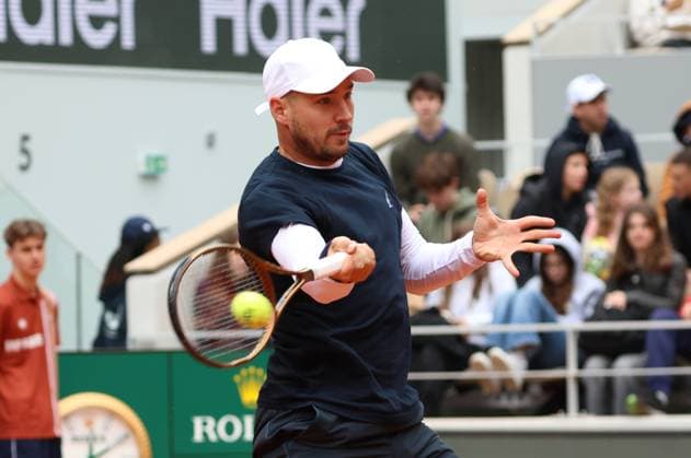 ROLAND GARROS 2025 Thierry Larret MAXPPP - PARIS (75) 24 05 2025 Thierry Larret Maxppp. Tennis. Roland Garros 2025. Internationaux de France de tennis. Stade Roland Garros, Paris (75). Le 24 mai 2025. Journee Yannick Noah. Carlos ALCARAZ vs Dusan LAJOVIC Tennis. Roland Garros 2025. French Open tennis tournament. Roland Garros Stadium, Paris (75) PARIS (75) STADE ROLAND GARROS PARIS ILE DE FRANCE FRANCE  Copyright: xMAXPPPxThierryxLarretx TLR202505242255 TLR202505242255