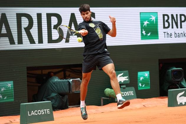 ROLAND GARROS 2025 Thierry Larret MAXPPP - PARIS (75) 24 05 2025 Thierry Larret Maxppp. Tennis. Roland Garros 2025. Internationaux de France de tennis. Stade Roland Garros, Paris (75). Le 24 mai 2025. Journee Yannick Noah. Carlos ALCARAZ vs Dusan LAJOVIC Tennis. Roland Garros 2025. French Open tennis tournament. Roland Garros Stadium, Paris (75) PARIS (75) STADE ROLAND GARROS PARIS ILE DE FRANCE FRANCE  Copyright: xMAXPPPxThierryxLarretx TLR202505242268 TLR202505242268
