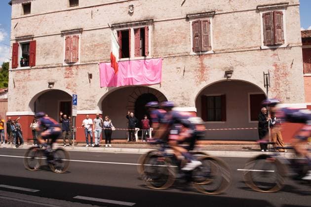 The pack rides cycles during the stage 14 of the Giro d™Italia from Treviso to Nova Gorica Gorizia, Italy - Saturday, May 24, 2025. - cycling.  Copyright: xMarcoxAlpozzi LaPressex