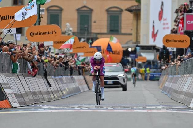 idl-Trek s Danish rider Mads Pedersen finishes the 10th stage during Stage 10 - Lucca-Pisa, Giro d Italia race in Pisa, Italy, May 20 2025  Copyright: xLisaxGuglielmi IPAxSportx xipa-agency.netx xx IPA_58175928 IPA_Agency_IPA58175928