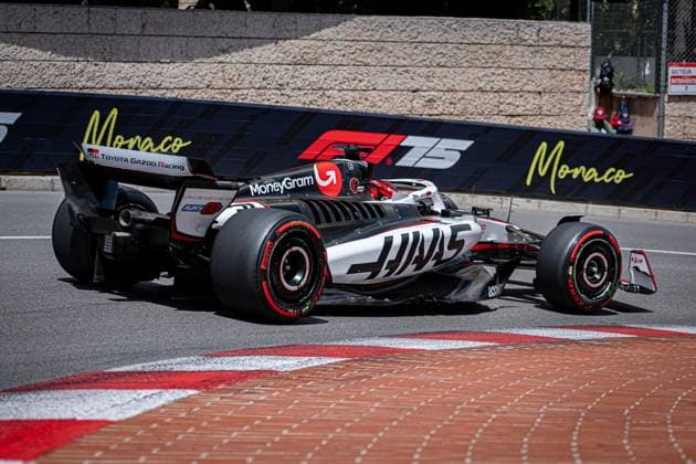 31, Esteban Ocon, FRA, Haas VF-25, MONEYGRAM HAAS F1 TEAM  Copyright: xElisaxCeschel IPAxSportx xipa-agency.netx xx IPA_58176122 IPA_Agency_IPA58176122