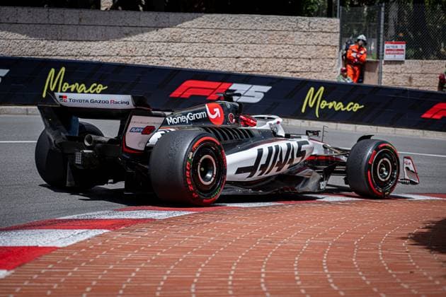 31, Esteban Ocon, FRA, Haas VF-25, MONEYGRAM HAAS F1 TEAM  Copyright: xElisaxCeschel IPAxSportx xipa-agency.netx xx IPA_58176205 IPA_Agency_IPA58176205