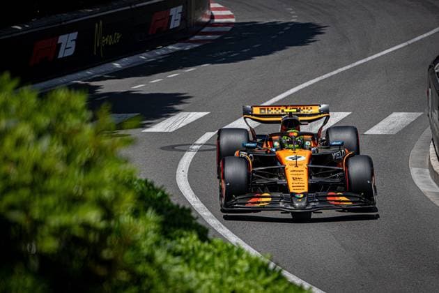 04, Lando Norris, GBR, McLaren MCL39, McLAREN F1 TEAM  Copyright: xElisaxCeschel IPAxSportx xipa-agency.netx xx IPA_58176277 IPA_Agency_IPA58176277