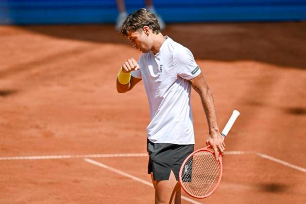 Cobolli Flavio ITA clenches his fist 25 05 2025 Tennis Hamburg Open ATP 500, Tennis Stadium am Rothenbaum, Hamburg, Copyright: xpepphotox xHorstxMauelshagenx pep00321, pep_20250524_hm_46624